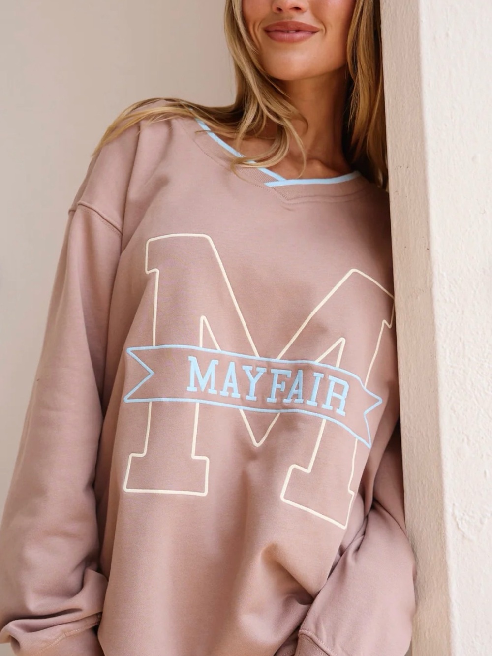 NWT - Mayfair Group Angels Sweatshirt - Size M/L